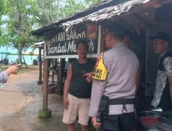 Kapolsek Sekupang Turun Langsung Memantau Pantai Tanjung Pinggir Selama Libur Lebaran