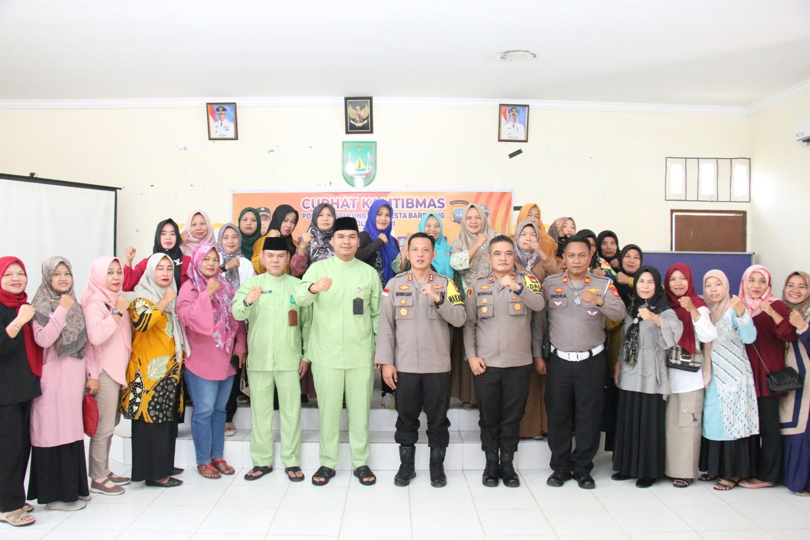 Jumat curhat