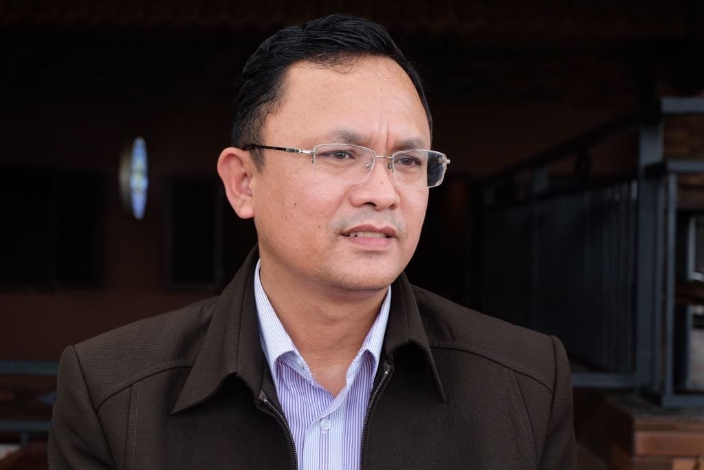 Dr Lagat Parroha Patar Siadari, SE, MH