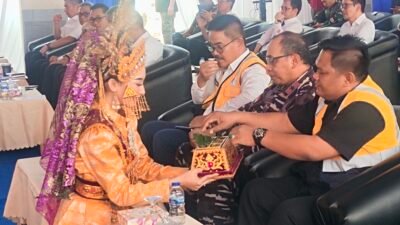 penandatanganan Proyek pembangunan Container Yart (CY) dan Infrastruktur Pendukung (IP) Terminal Peti Kemas Batu ampa