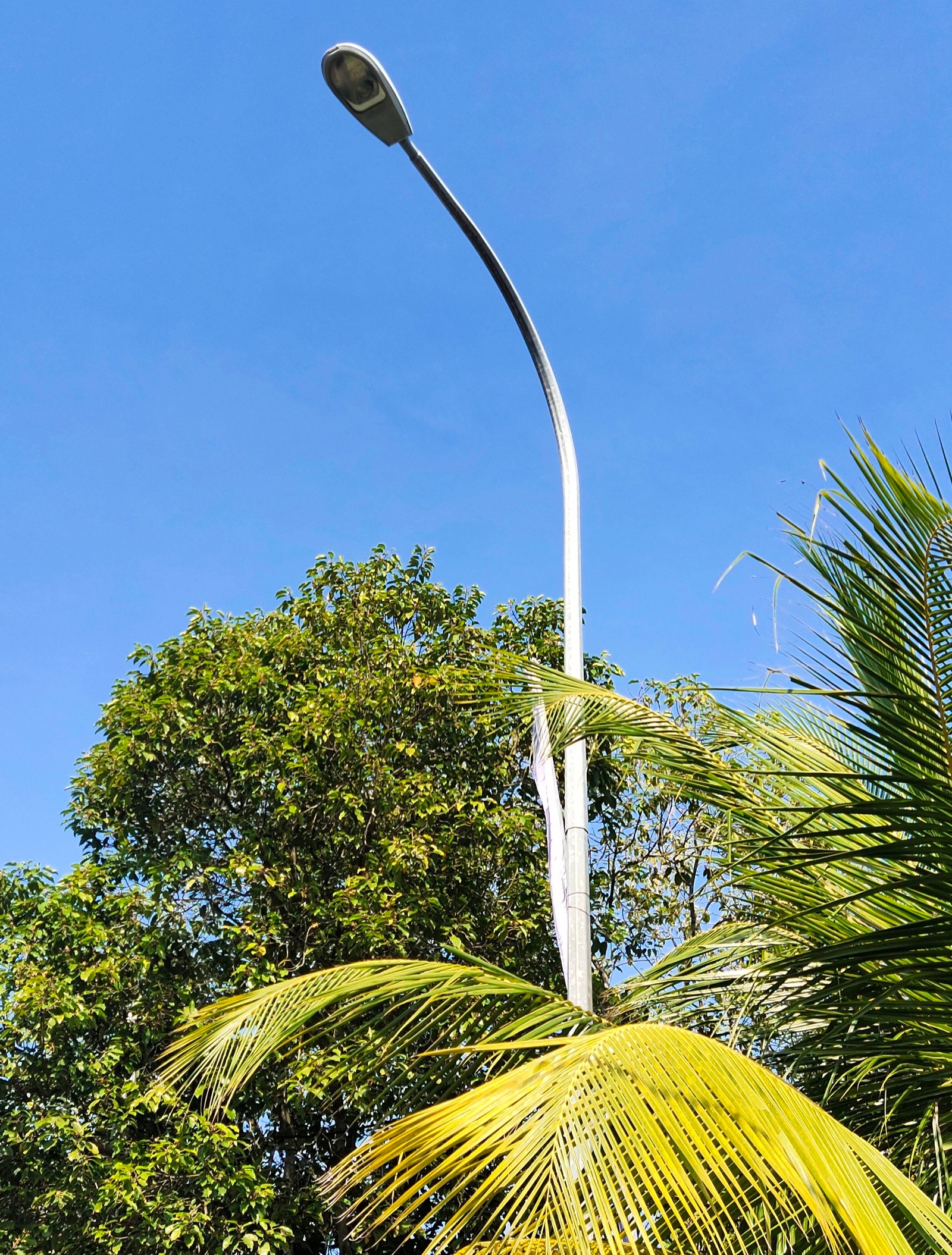 Lampu penerangan jalan