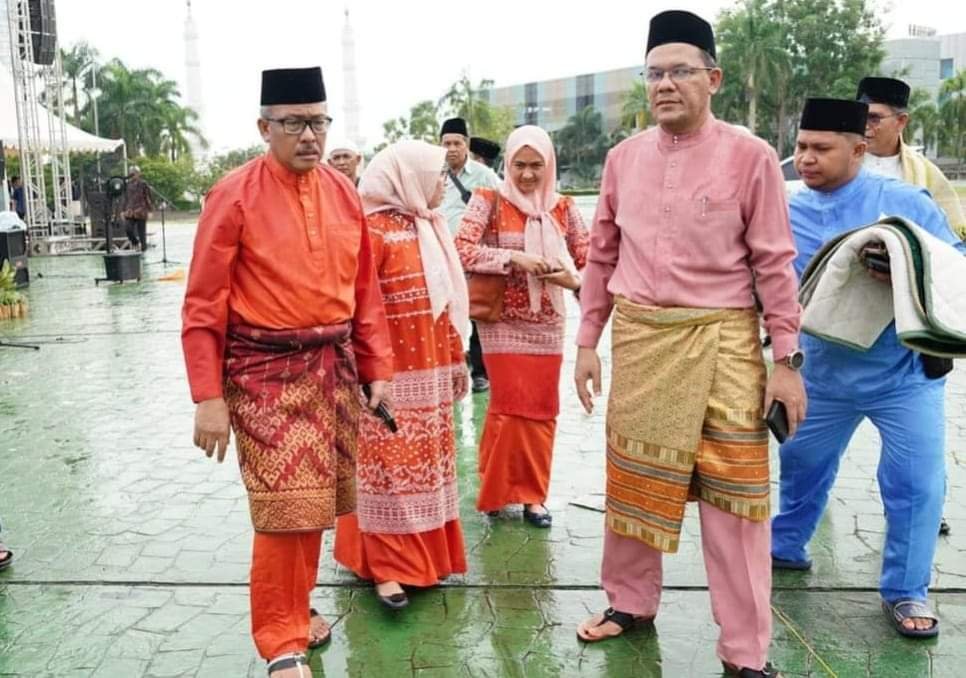 Sekretaris Daerah Kota Batam H Jefridin, bersama keluarga turut merayakan Hari Raya Iduladha 1445 Hijriah