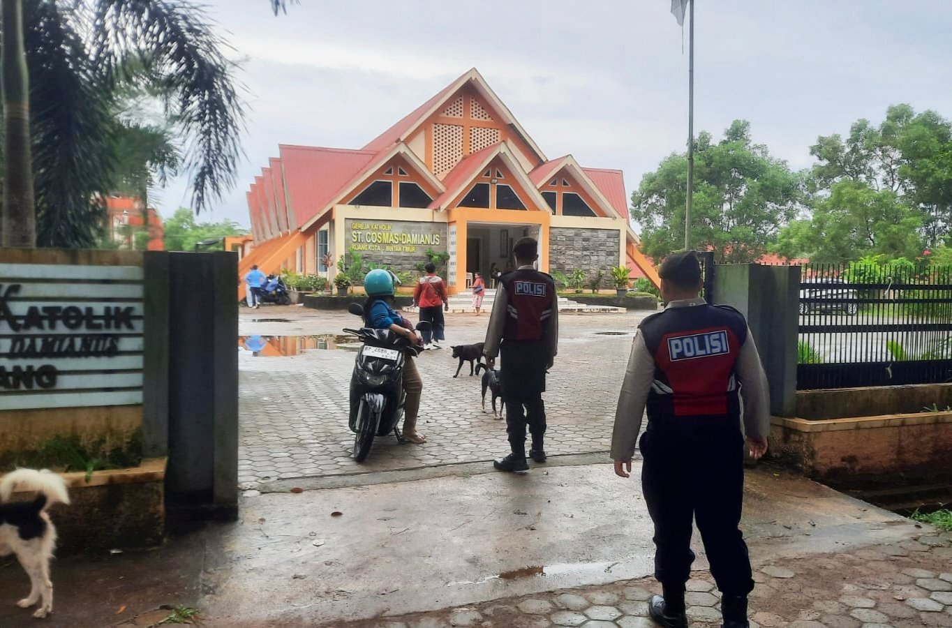 Polres Bintan, Polda Kepulauan Riau terus memberikan himbaukan Kamtibmas, kali ini melalui program Minggu Kasih