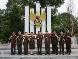 KEJATI KEPRI BESERTA JAJARAN LAKSANAKAN UPACARA ZIARAH DI TAMAN MAKAN PAHLAWAN PUSARA BHAKTI TANJUNGPINANG
