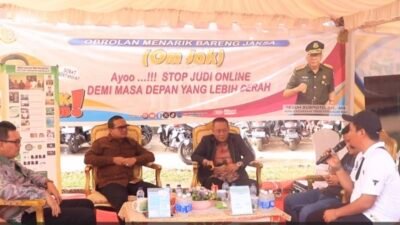 Kasi Penkum Kejati Kepri Denny Anteng Prakoso, S.H., M.H., menjadi moderator sekaligus narasumber pada program Obrolan Menarik Jaksa Menjawab