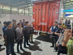 Polresta Barelang Kawal Distribusi Logistik Pilkada ke Gudang KPU Batam