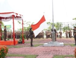 WAKIL KEPALA KEJAKSAAN TINGGI KEPULAUAN RIAU BERTINDAK SELAKU INSPEKTUR UPACARA PERINGATAN HARI PAHLAWAN TAHUN 2024