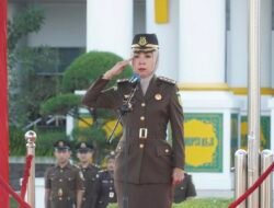 Asisten Pembinaan Kejati Kepri Pimpin Upacara Peringatan Hari Ibu Ke-96