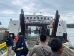 Respon Cepat Polda Kepri Tangani Kebakaran Kapal di Dermaga RORO Telaga Punggur