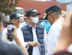 Kepala BP Batam Tertibkan Chassis Kontainer di Bahu Jalan Batu Ampar