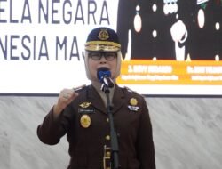 Wakajati Kepri Bertindak Selaku Inspektur Upacara Hari Bela Negara ke-77 Tahun 2025 di Kejati Kepri