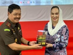 Kajati Kepri J. Devy Sudarso Perkuat Sinergi Desa melalui Program Jaga Desa di Natuna.
