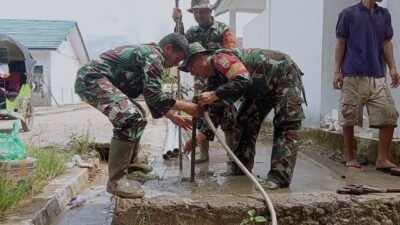 Satgas Gulbencal Kodam I/BB Bangun Sumur Bor untuk Pengungsi di SMA Negeri 1 Tukka