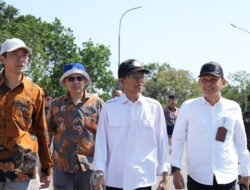 Hari Pertama Kerja, Amsakar Achmad Tinjau Sejumlah Proyek Pembangunan