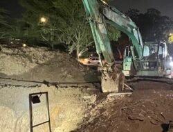 Proses Perbaikan Kebocoran Pipa Transmisi di Kawasan Simpang Plamo Menuju Kepri Mall Akhirnya Selesai